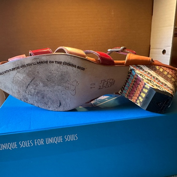 John Fluevog size 10 fisherman open shoe - Picture 4 of 5